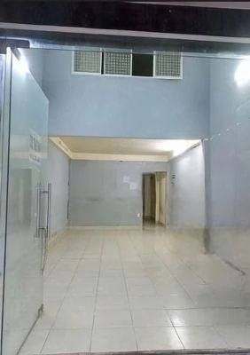 Nhà mặt tiền Lạc Long Quân, Trệt 3 Lầu, 3PN 3WC, 4x15m, 22TR