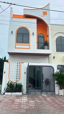 Bán nhà trệt lầu mới hoàn thiện tại KDC Đông Phú, Châu Thành, Cần Thơ