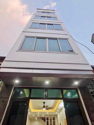 Cho thuê nhà Xuân La phân lô vỉa hè DT 60m², 5 tầng, 5PN full đồ 18 tr