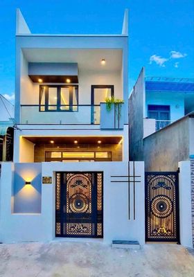 @@@ hiếm có: chỉ 3tỷ150/cả 2 căn (1 căn trệt lầu + 1 căn cấp 4 mới)
