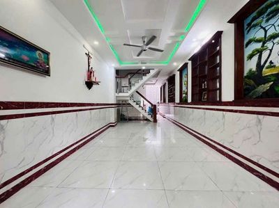 Cho Thuê Nhà Hẻm Cụt 4x16 3lau 4pn 5wc Sân Thượng