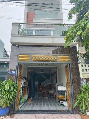 nhà 3 tấm hoàn công gần hội trường nd đông hòa giá 5 tỷ 990 triệu