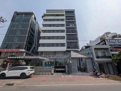 Cho thuê MT Phan đăng lưu Phú Nhuận:10x18m,Hầm 6L thang máy: Giá:120tr
