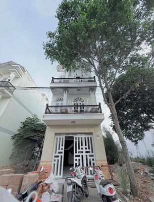 Cho thuê nhà trệt 2 lầu mới đẹp KDC Hồng Loan, Cái Răng
