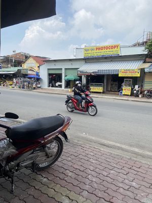 Cho Thuê Mặt Tiền Kinh Doanh QL 13 cũ, Gần Ngay Chợ, Có Phòng Máy Lạnh