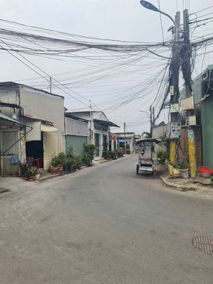 Đất 379 m2, ngang 9,8m. Đ. Phan đình giót, p. An Phú, thuận an. 4,1 tỷ