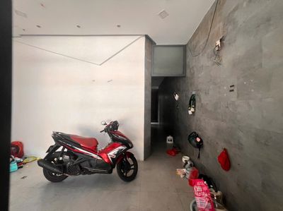 Cho thuê nhà cấp 4 đường Hoài Thanh gần ĐH Kinh Tế và cầu Trần T Lý