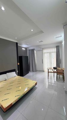 Cho thuê CHDV có thang máy, ban công rộng thoáng