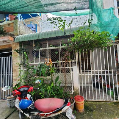 cho thuê nhà có nhiều nội thất - 2 phòng ngủ - sẽ bê mới lại