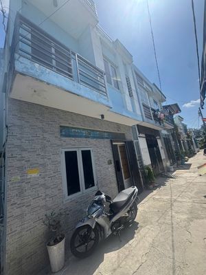 Chính Chủ Bán Căn Góc Nhà Lầu Gần Chợ Cây Me, Giáp Đường Kênh T2