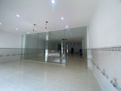 Cho thuê nhà mặt tiền đường nguyễn thị tú 8x25m có 1 lửng