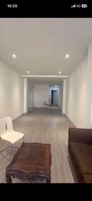 Mặt tiền Phạm Ngọc Thạch 100m2