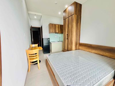 Căn hộ studio full nội thất ban công giặt riêng khu fpt