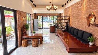 Cho thuê nhà 2 tầng mặt tiền đường: bùi trang chước - hòa xuân