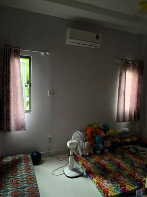 Cho thuê nhà nguyên căn ngay chợ Bình Triệu, gần Đại học Luật
