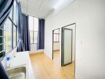 2pn cửa sổ thoáng mát ngay Ngã Tư Bảy Hiền, đại học Văn Hiến giá tốt