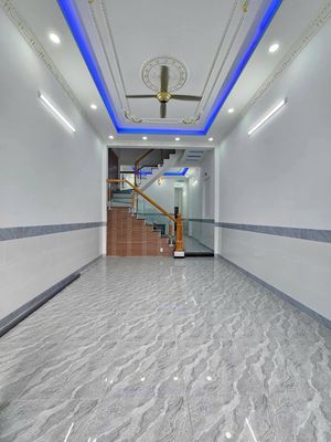 Bán nhà trệt lầu giá Rẻ gần ngã tư Bình Chuẩn Thuận An