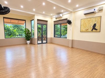 Cho thuê văn phòng tầng 2 mặt tiền Lê Thanh Nghị