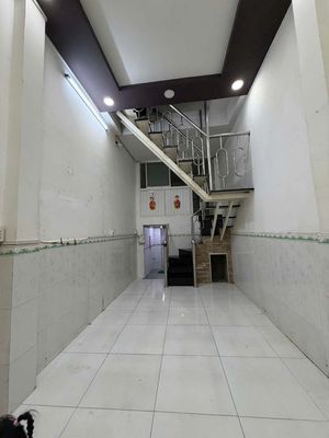 1 trệt 1 lửng 2 lầu 5PN 5WC Sổ Hồng Riêng Nhà hướng: Đông