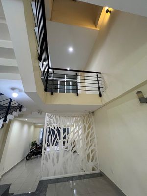Nhà nguyên căn sạch đẹp, thiết kế thoáng, sân rộng, phường An Phú, Q2