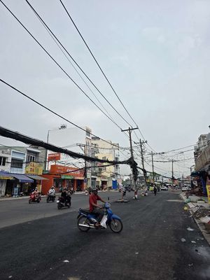 Bán chia gia tài bán rẻ - mặt tiền nguyễn thị định rộng 30m