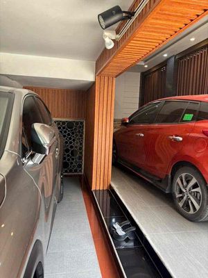 136m2(8x18)CĂN GÓC 4 tầng gara 2 ô tô ngủ trong nhà Hẻm xe tải THÔNG