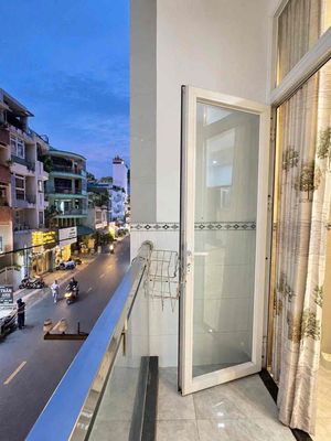 Mặt tiền kinh doanh căn góc - hòa hảo quận 10 - 44m2 5 tầng