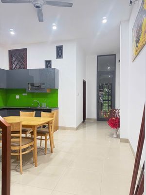 Cho thuê nhà 3 tầng đẹp Full nội thất gần Lê Văn Hưu