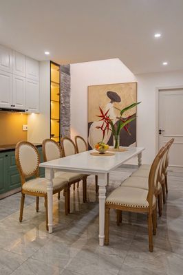 Cho thuê Villa có hồ bơi 5 phòng ngủ gần ngay Cầu Rồng