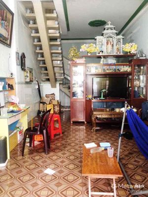 nhà đang ở cần bán