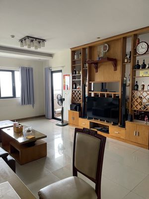 Cần bán gấp căn hộ tầng cao, view sông
