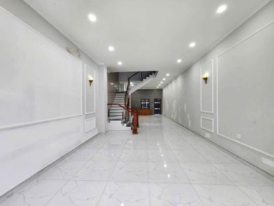 nhà đẹp y hình 5 x 20 có 5pn 5wc sân thượng