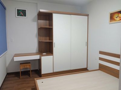 7tr thuê 2pn,2wc sẵn bàn ăn, bếp từ, máy lạnh, giường nệm…