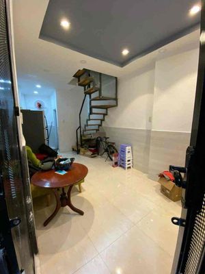 Nếu bạn đang cần 1 căn nhà dtsd 50 m2 giá bèo bọt thì chỉ 2 tỷ xíu — ảnh 1