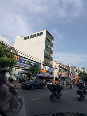 Bán tòa nhà văn phòng mặt tiền đường Hương Lộ 3 7mx25m, có tầng hầm