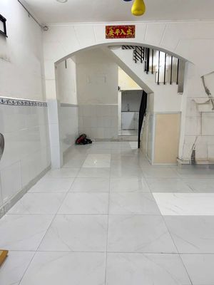 Nhà hẻm xe hơi, Nguyễn Trãi Q.1
