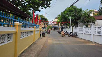 Sụp hầm *** mặt tiền phố cổ hội an giá chỉ 4 tỷ lê quý đôn.