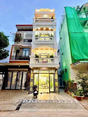 Chủ kẹt tiền bán gấp nhà 4 tầng mặt tiền chu văn an kdc thới nhựt 5pn