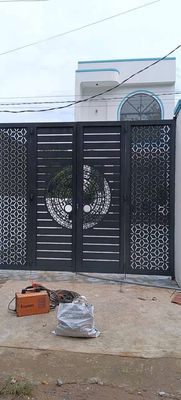 Bán nhà lầu sân vườn 5x45 gần Đại học Việt Đức, Bình Dương
