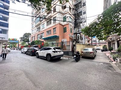 Bán nhà 6 tầng Hoàng Quốc Việt, 50m2, 22 tỷ