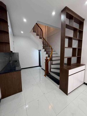 Bán nhà 5 tầng ngõ thông Kim Chung, view biệt thự
