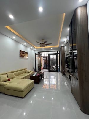 Nhà 92m2 x 5 tầng thang máy phường Việt Hưng, hơn 13 tỷ