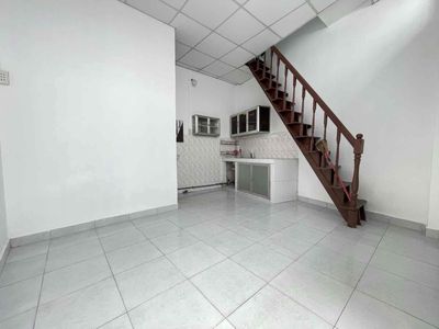 Bán nhà đường nguyễn thượng hiền