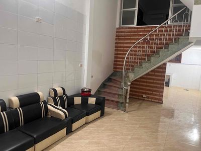 Nhà 2 tầng 1 xép tại ngõ 2 Đại Từ Hoàng Mai