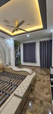 Nhà 2 lầu 5 phòng ngủ có máy lạnh Tam Đa, Q.9