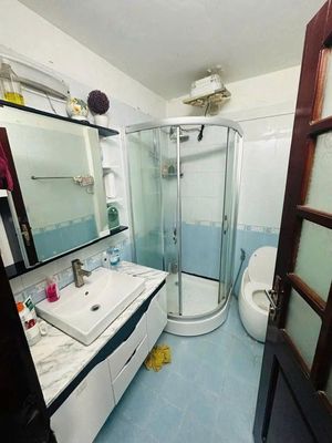 Cho thuê nhà 3 tầng 4 ngủ ngõ 29 Lương Định Của, Đống Đa