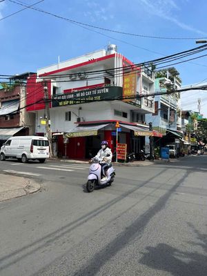 cho thuê nhà góc 2mt quận 11 ngay đèn xanh đỏ
