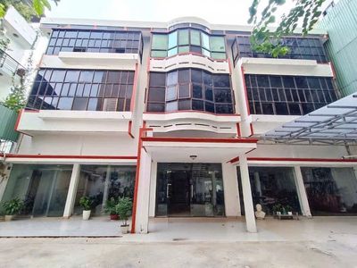 Hot mặt bằng trần quang diệu 15x20m, trệt 2 lầu chỉ 150tr – nhận ngay!