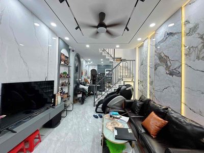 Hạ 500tr Nhà 2 Tầng Hẻm thông - Ngay ngã 5 GV - 44m2 - 3PN