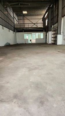 CHO THUÊ XƯỞNG cao 10m - 250m2/Giá thương lượng- Có văn phòng